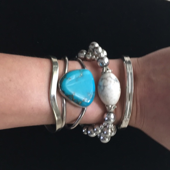 White stone bracelet silver beads 8” - Picture 2 of 16